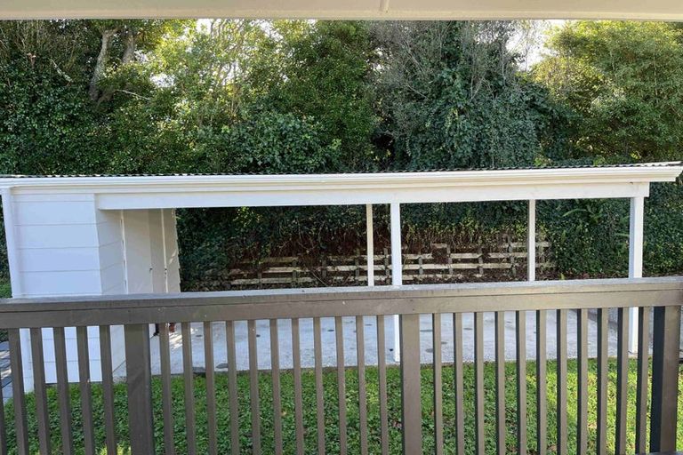 Photo of property in 2/226 Forrest Hill Road, Forrest Hill, Auckland, 0620