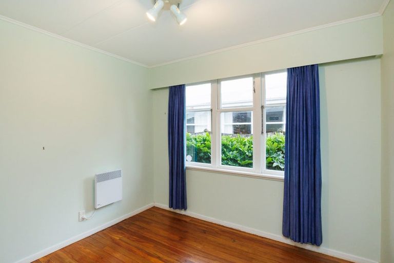 Photo of property in 27 Waterloo Crescent, Hokowhitu, Palmerston North, 4410