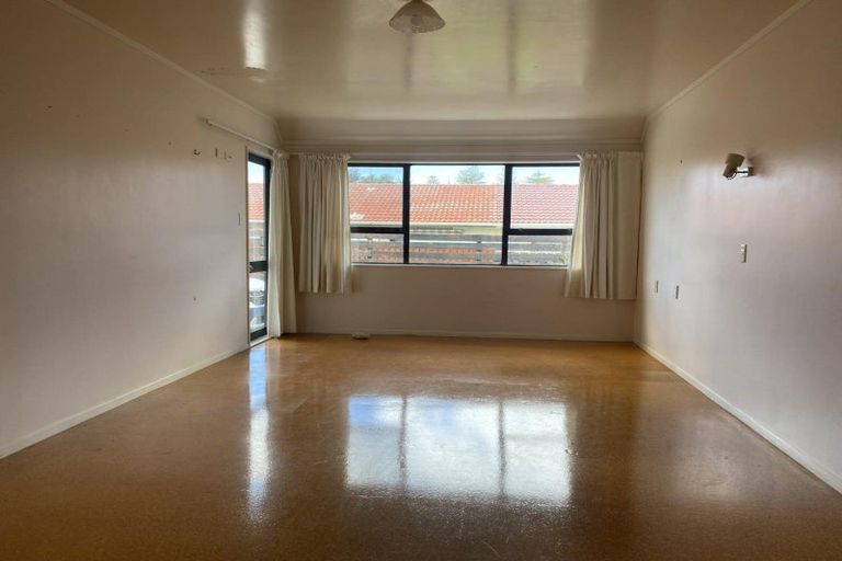 Photo of property in 18 Riverside Road, Orewa, 0931