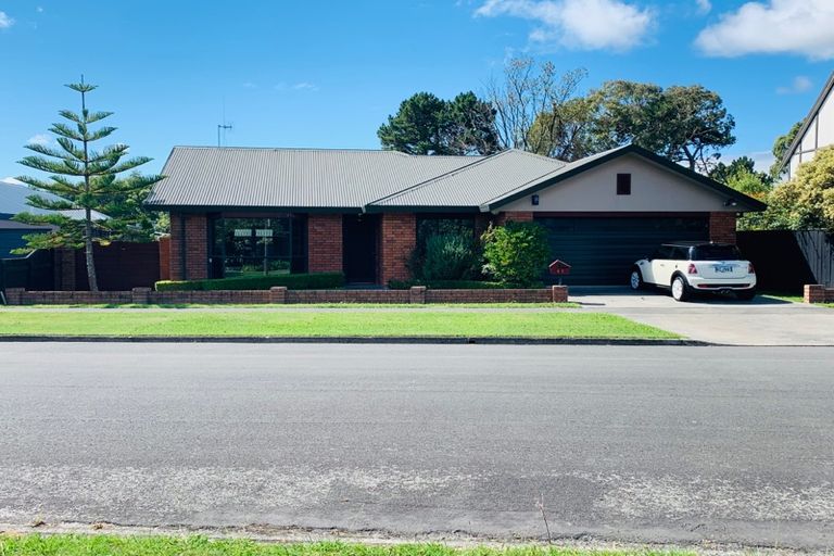 Photo of property in 46 Clifton Terrace, Fitzherbert, Palmerston North, 4410