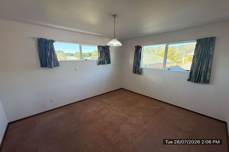 Photo of property in 75 Totara Crescent, Woburn, Lower Hutt, 5011