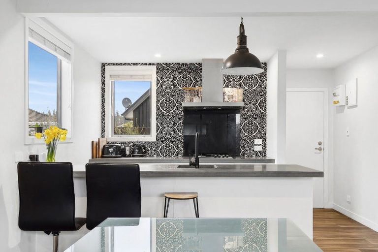 Photo of property in 15 Marbleleaf Lane, Albert Town, Wanaka, 9305