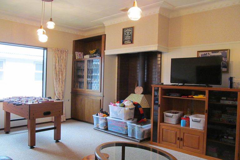 Photo of property in 145 Tarbert Street, Alexandra, 9320