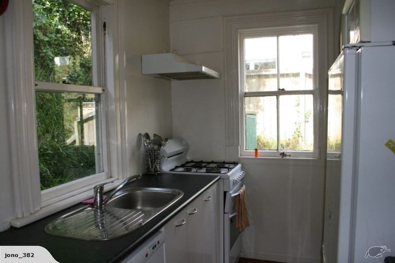 Photo of property in 143 Wadestown Road, Wadestown, Wellington, 6012