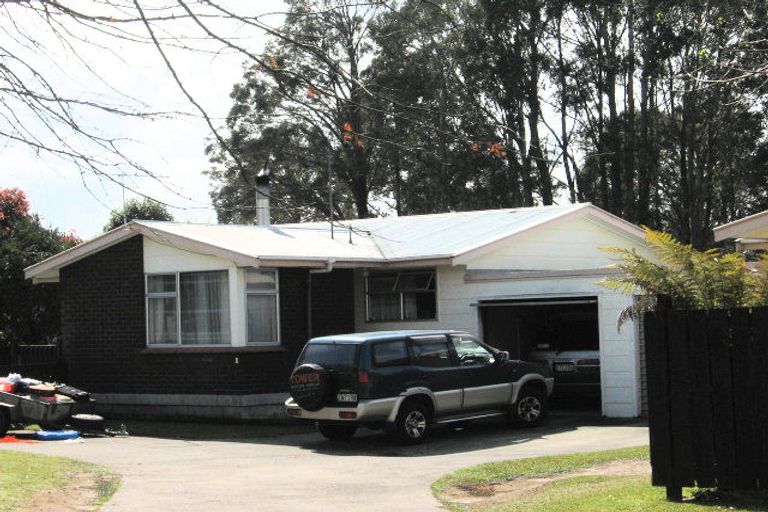 Photo of property in 37c Matthew Place, Kawaha Point, Rotorua, 3010