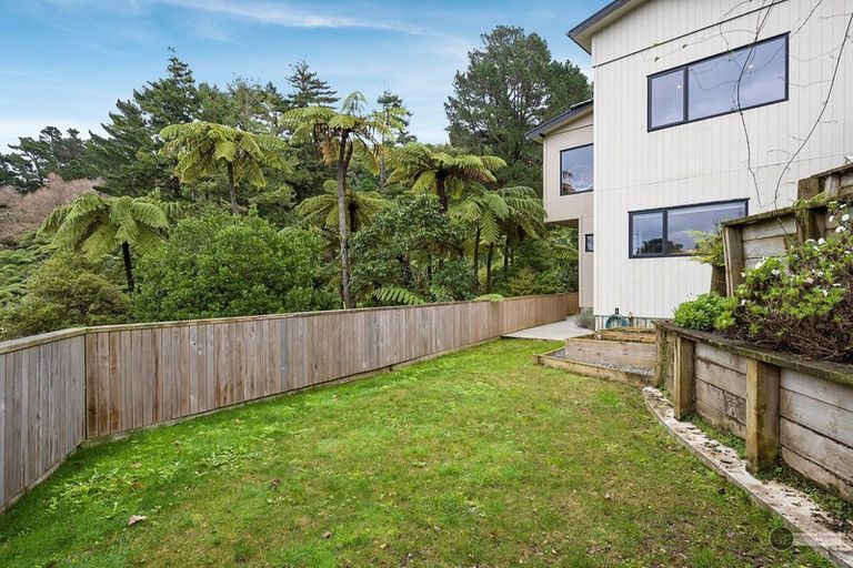 Photo of property in 22-24 Onehuka Road, Tirohanga, Lower Hutt, 5010