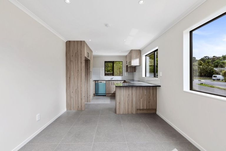 Photo of property in 10c Neilon Place, Northcross, Auckland, 0632