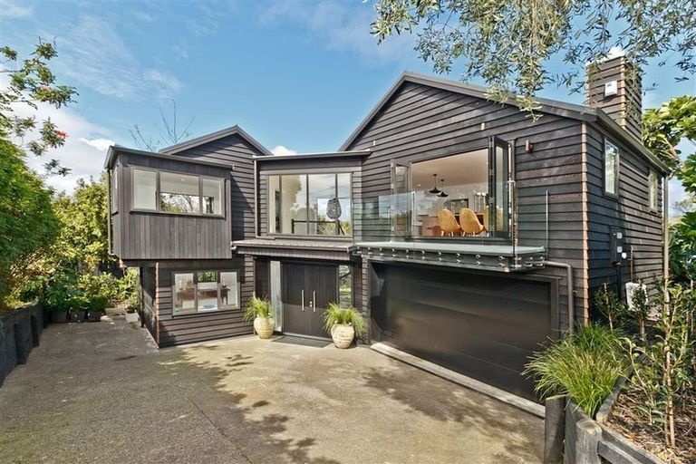 Photo of property in 26a Kowhai Road, Campbells Bay, Auckland, 0630