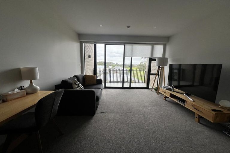Photo of property in 203/38d Fraser Avenue, Northcote, Auckland, 0627