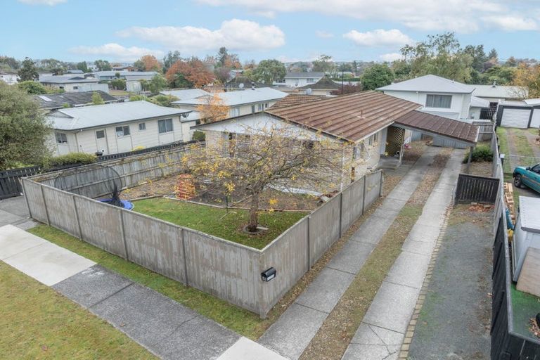 Photo of property in 86 Tamatea Road, Taupo, 3330
