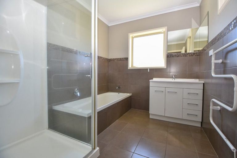 Photo of property in 40a William Wong Place, Carterton, 5713