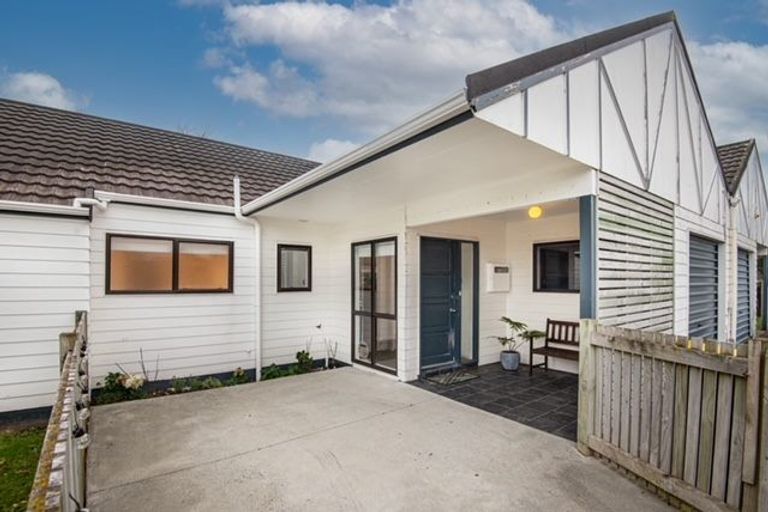 Photo of property in 4/53 Dominion Park Street, Johnsonville, Wellington, 6037