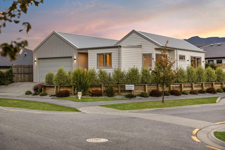 Photo of property in 16 Springfield Road, Lower Shotover, Queenstown, 9304