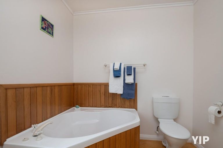 Photo of property in 9 Birch Street, Johnsonville, Wellington, 6037