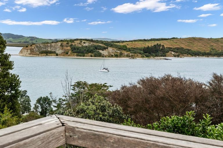 Photo of property in 9 Weir Crescent, Onerahi, Whangarei, 0110