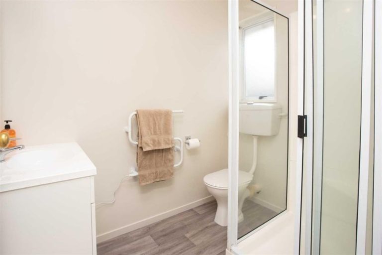 Photo of property in 35 Dilworth Street, Riccarton, Christchurch, 8041