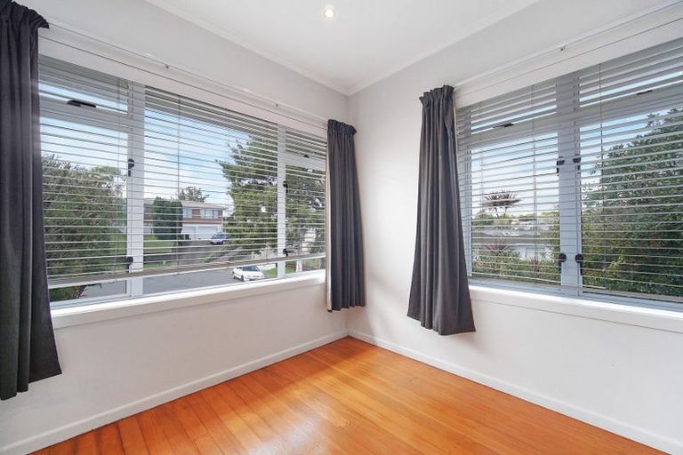 Photo of property in 5 Dell Way, Bucklands Beach, Auckland, 2014