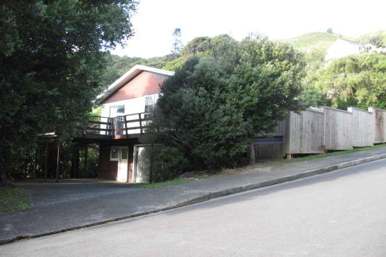 Photo of property in 2 Haven Grove, Naenae, Lower Hutt, 5011