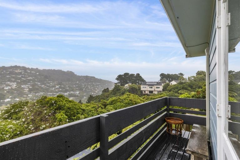 Photo of property in 2b Chancellor Way, Crofton Downs, Wellington, 6035