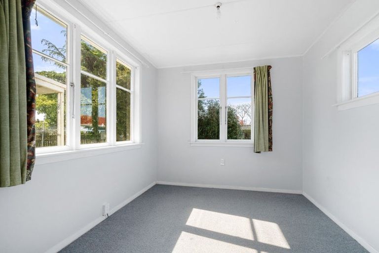 Photo of property in 238 High Street North, Carterton, 5713