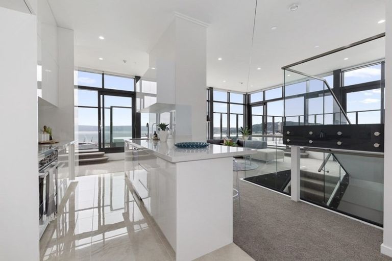 Photo of property in Frame Apartments, 1601/111 Molesworth Street, Thorndon, Wellington, 6011