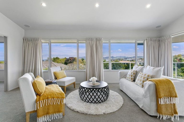 Photo of property in 19 Magnolia Rise, Waipahihi, Taupo, 3330