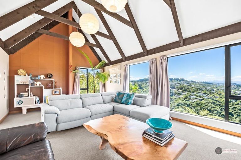 Photo of property in 75 Cypress Drive, Maungaraki, Lower Hutt, 5010