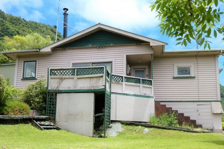 Photo of property in 204 Omoto Road, Kaiata, Greymouth, 7805