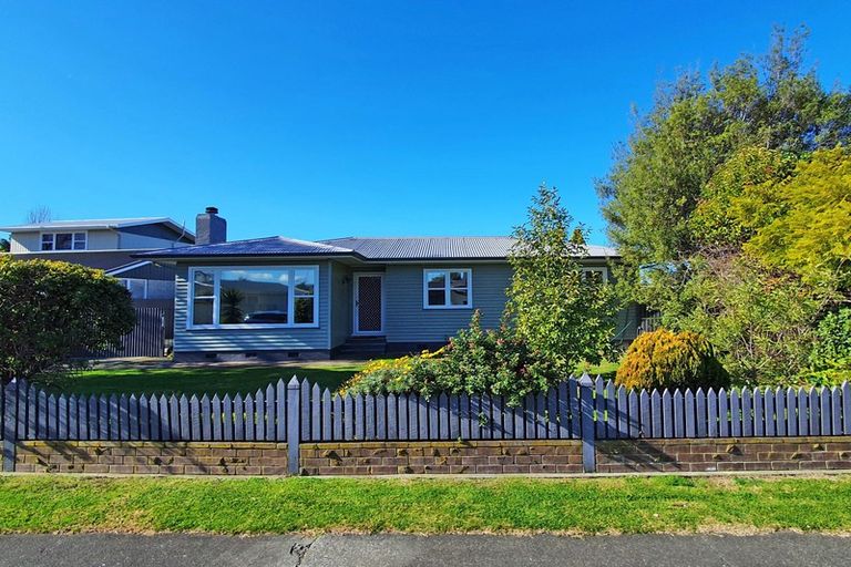 Photo of property in 9 Downing Avenue, Pirimai, Napier, 4112