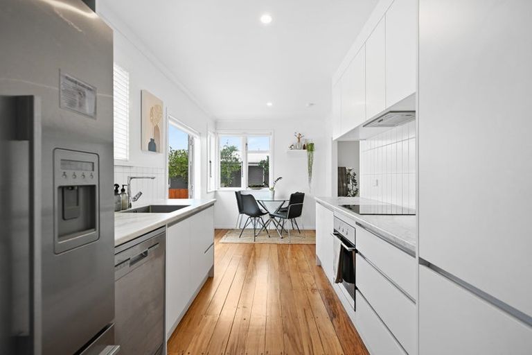 Photo of property in 128 Clarkin Road, Fairfield, Hamilton, 3214