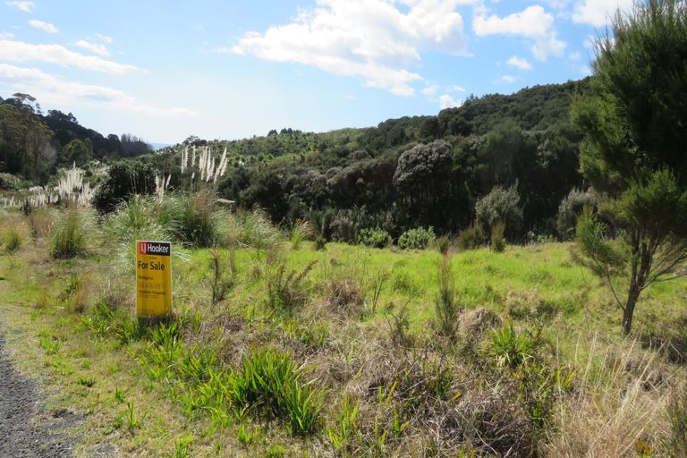 Photo of property in 129 Stratford Drive, Cable Bay, 0420