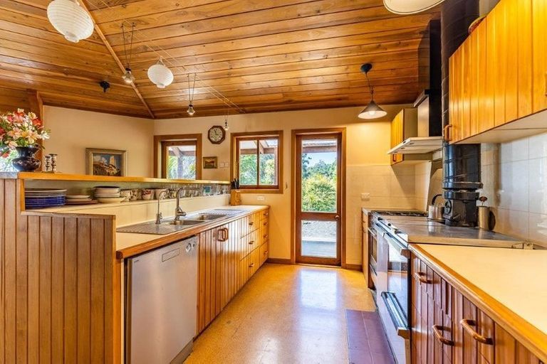 Photo of property in 142 Rocklands Road, Clifton, Takaka, 7183