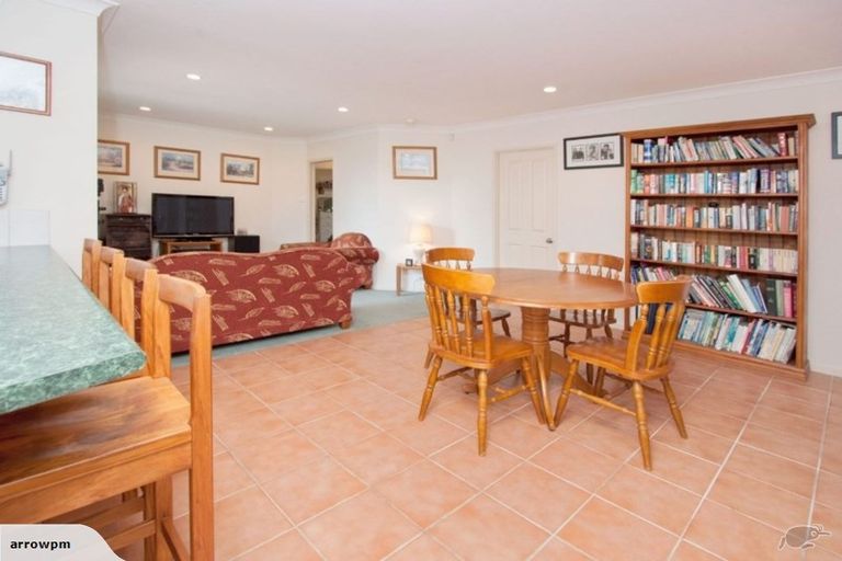 Photo of property in 12 Greenleaf Way, Northcross, Auckland, 0630