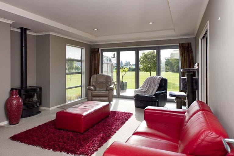 Photo of property in 3 Crawford Close, Amberley, 7410