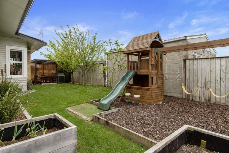 Photo of property in 18 Mcnicol Street, Fairfield, Hamilton, 3214