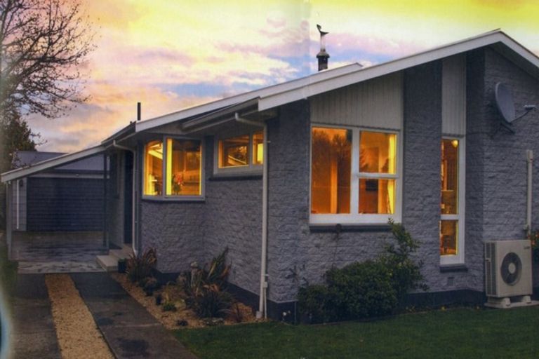 Photo of property in 127 Northcote Road, Northcote, Christchurch, 8052