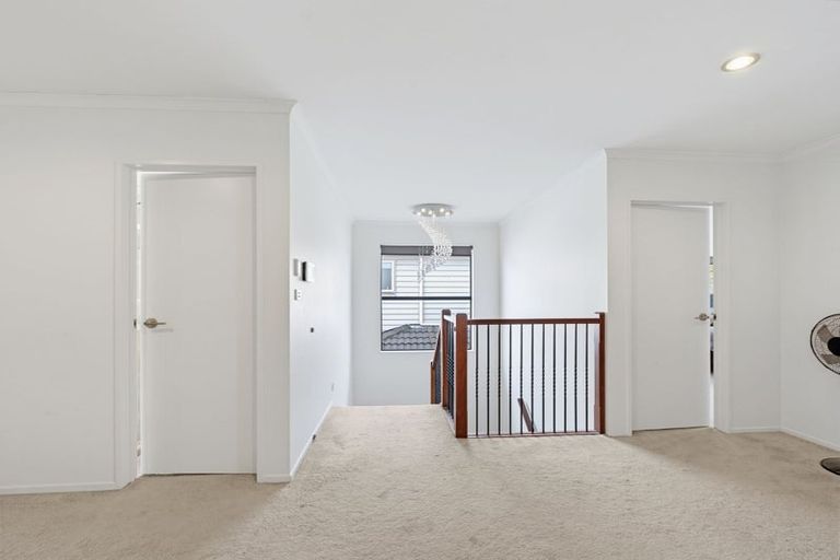 Photo of property in 11 Carrickdawson Drive, Flat Bush, Auckland, 2019
