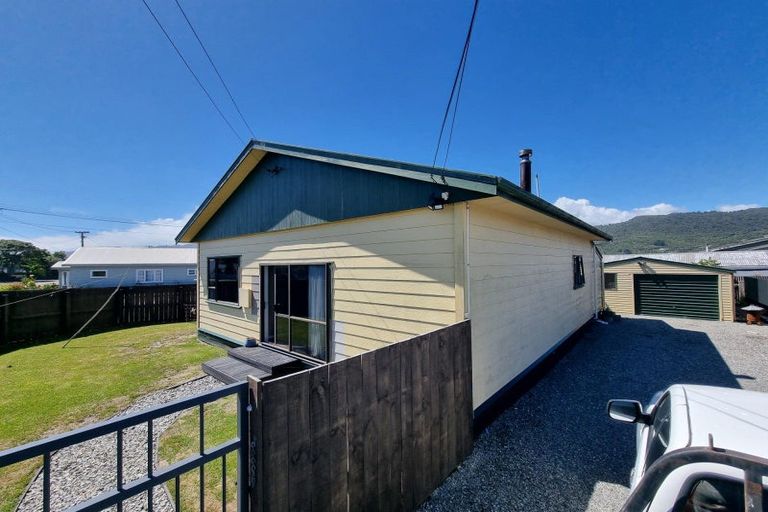 Photo of property in 43 Blake Street, Blaketown, Greymouth, 7805