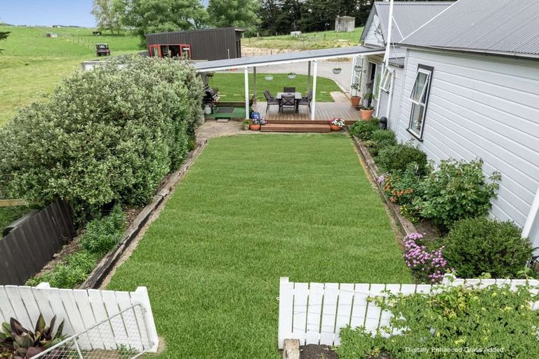 Photo of property in 56 Tapairu Road, Waipawa, 4275