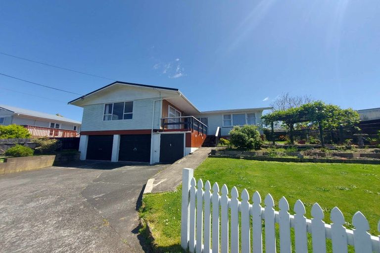 Photo of property in 76 Old Onerahi Road, Onerahi, Whangarei, 0110