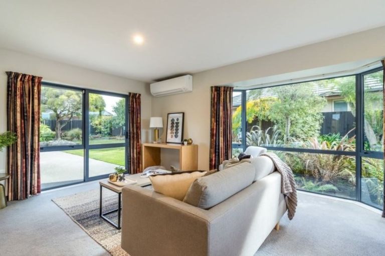 Photo of property in 21 Eastwood Rise, Waimairi Beach, Christchurch, 8083