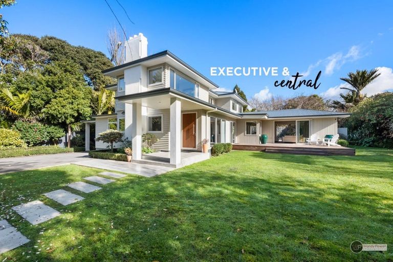 Photo of property in 2a Bloomfield Terrace, Hutt Central, Lower Hutt, 5010