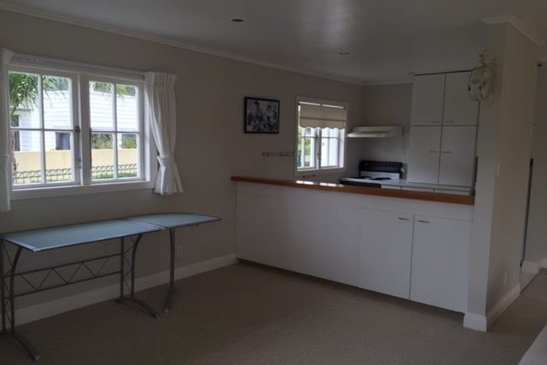 Photo of property in 239a Bleakhouse Road, Mellons Bay, Auckland, 2014