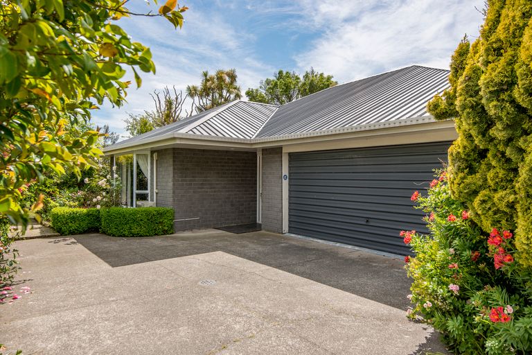 Photo of property in 2/67 Corson Avenue, Beckenham, Christchurch, 8023