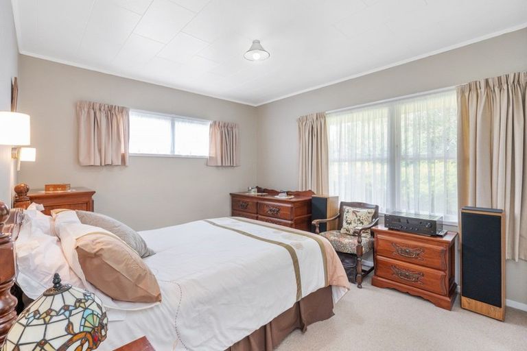 Photo of property in 10 Tirita Street, Kawaha Point, Rotorua, 3010