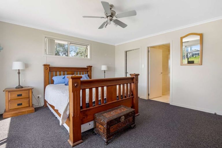 Photo of property in 10 Selliera Place, Papamoa Beach, Papamoa, 3118