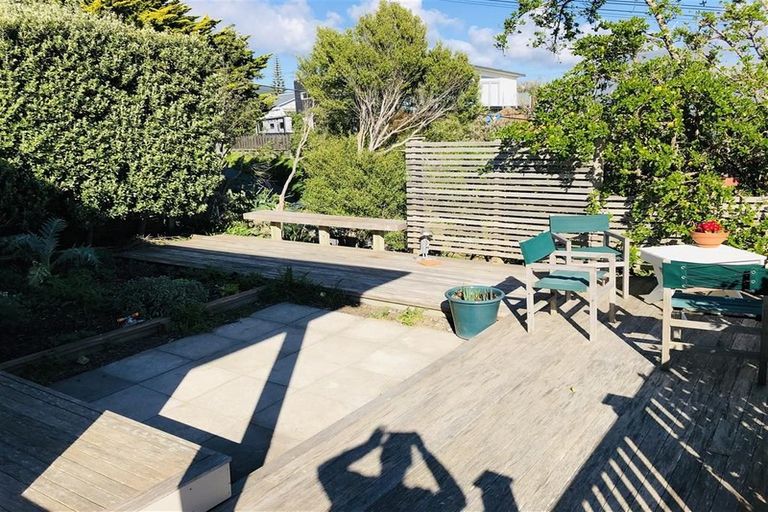 Photo of property in 15 Kainui Road, Raumati South, Paraparaumu, 5032
