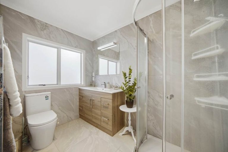 Photo of property in 108 Coronation Road, Hillcrest, Auckland, 0627