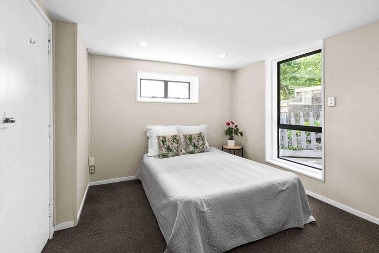 Photo of property in 31 Tauroa Road, Havelock North, 4130