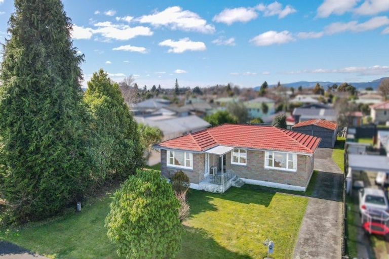 Photo of property in 13 Clyde Street, Utuhina, Rotorua, 3015